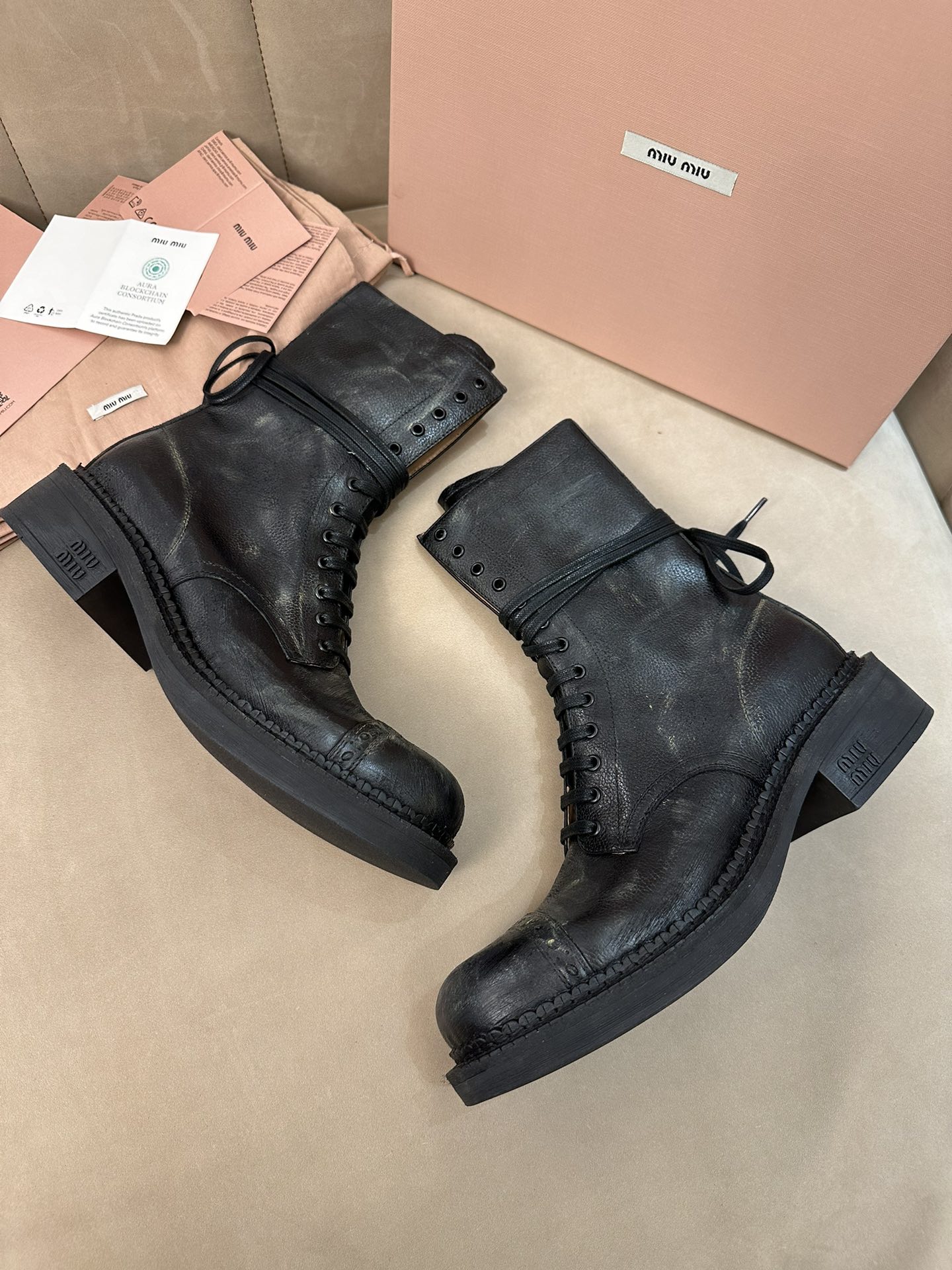 미우미우 부츠 정품급
