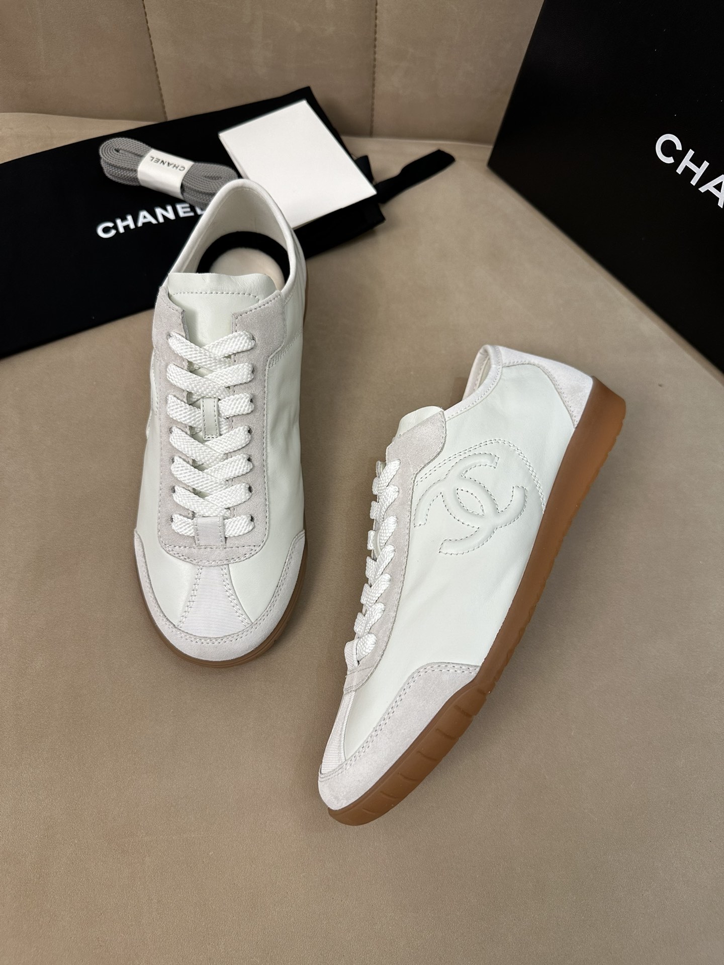 샤넬 스니커즈