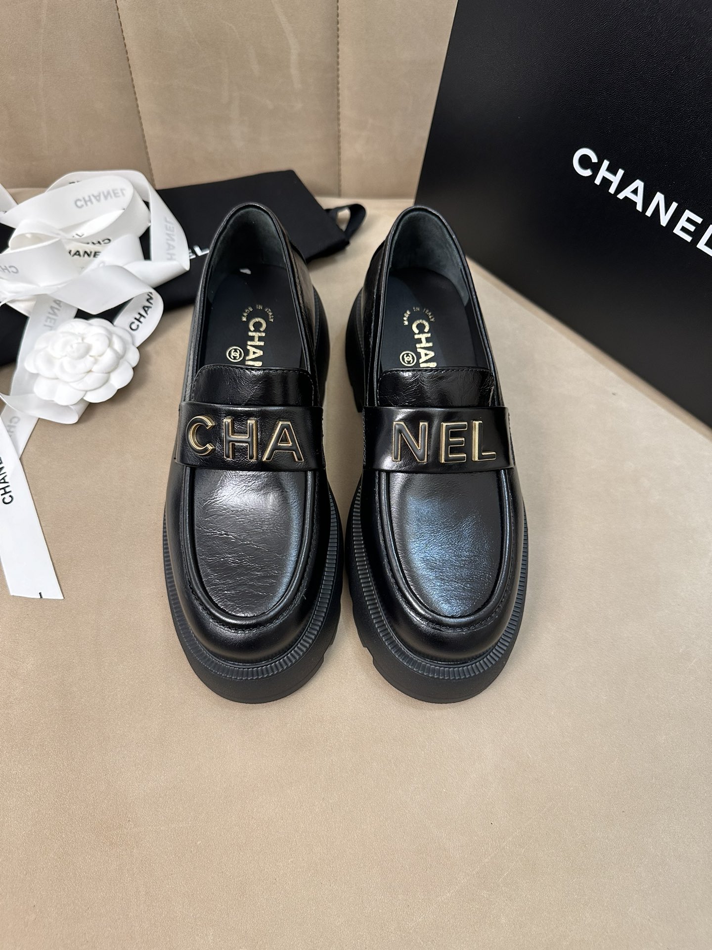 샤넬 로퍼 정품급