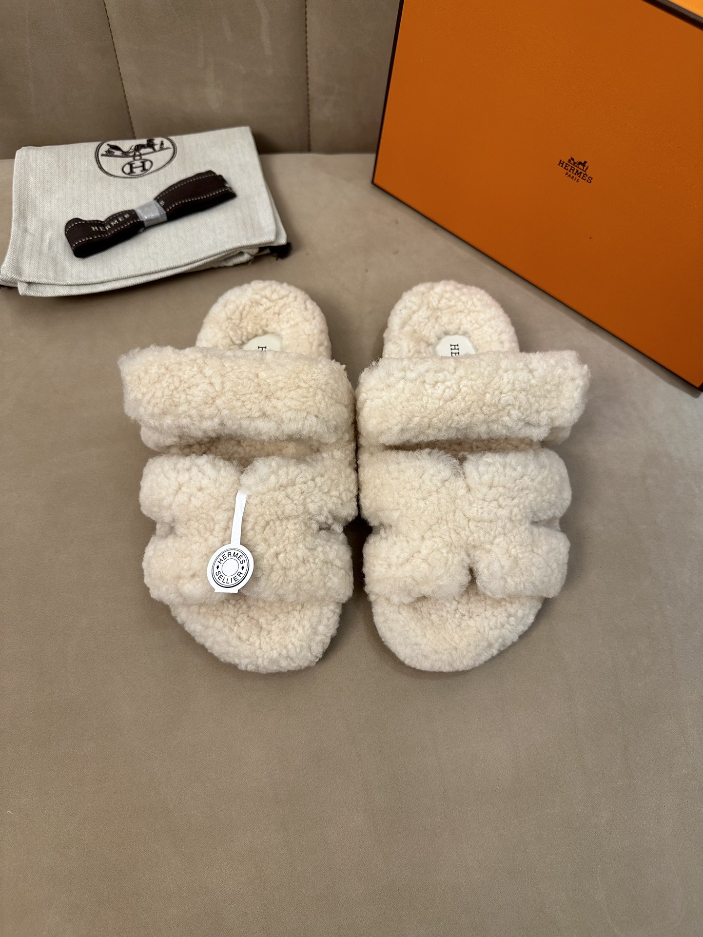 에르메스 시프레 슬리퍼