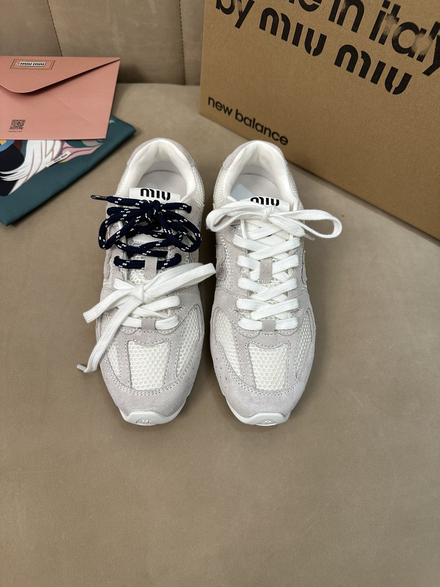 미우미우x뉴발란스 콜라보 스니커즈 정품급