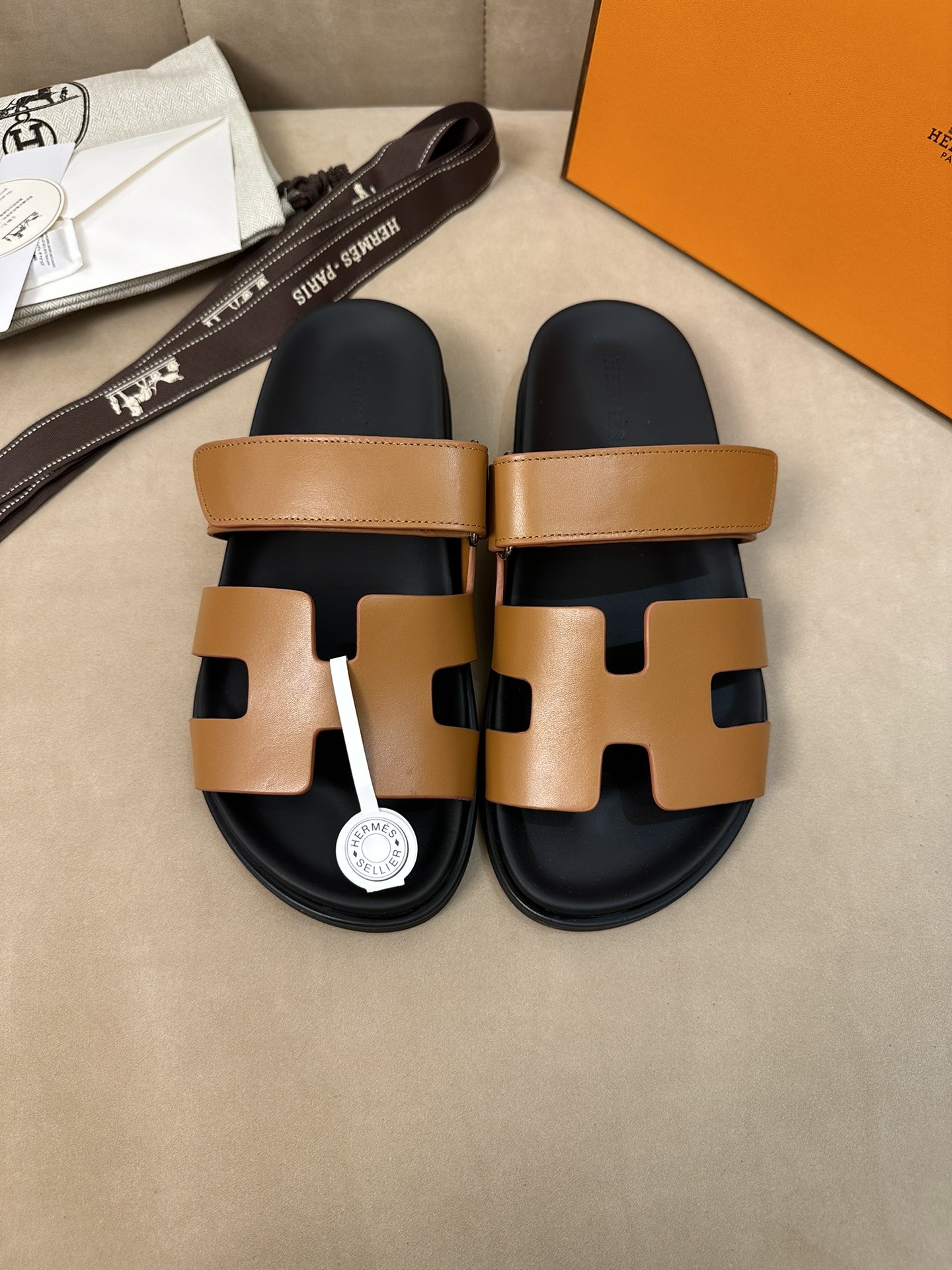 에르메스 시프레 샌들