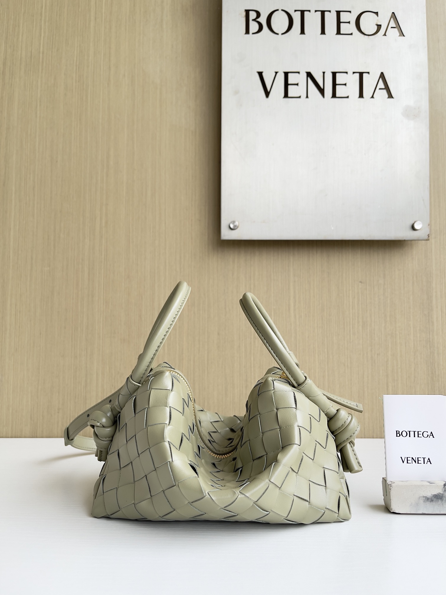 보테가베네타 루프 스몰 크로스백 796615