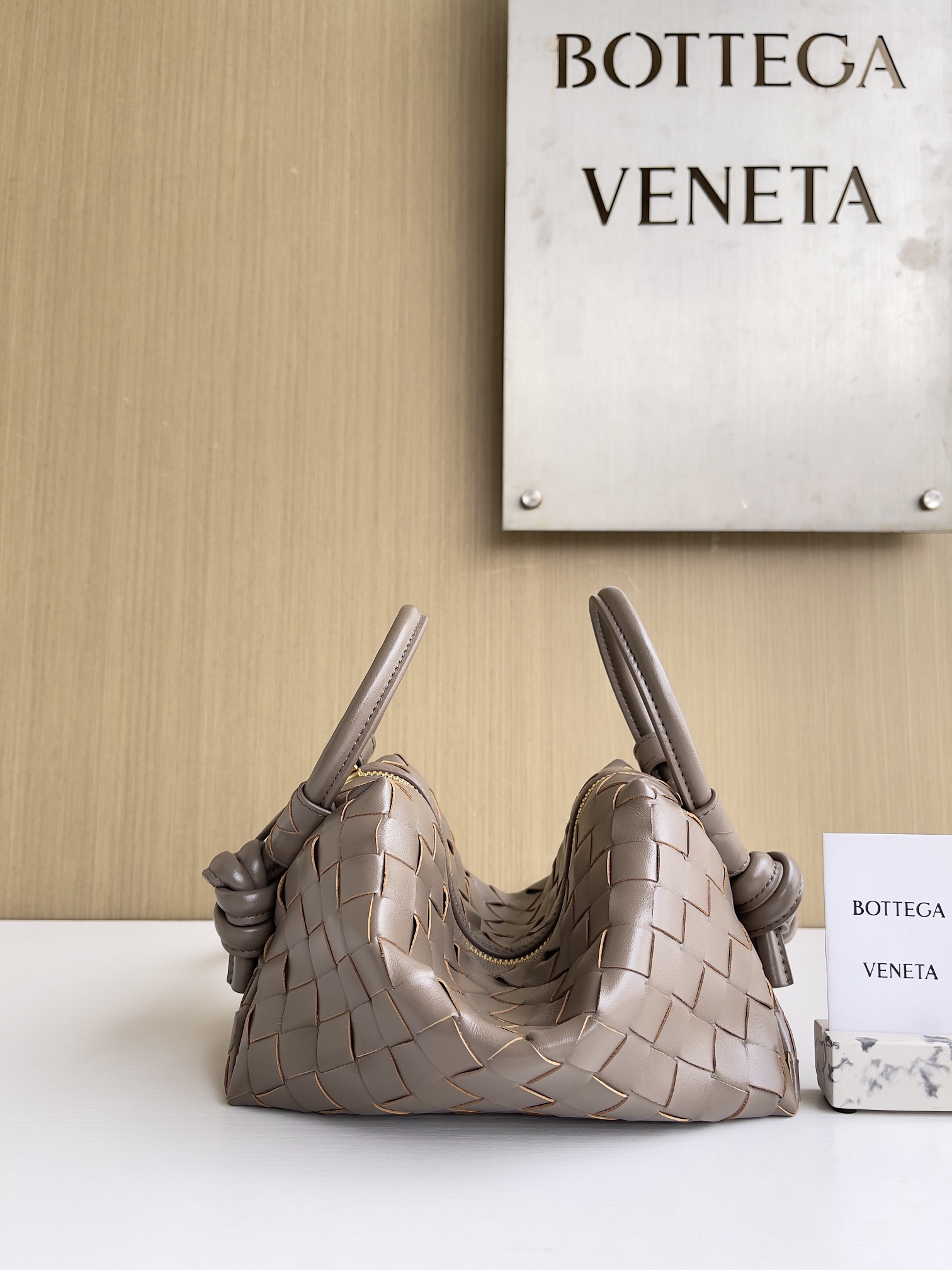 보테가베네타 루프 스몰 크로스백 796615