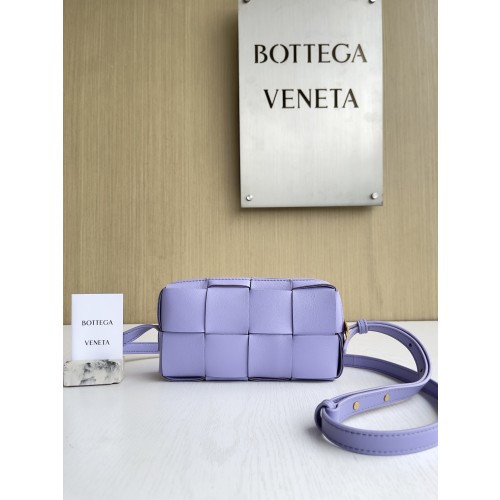 보테가베네타 인트레치아토 미니 카세트백 755031