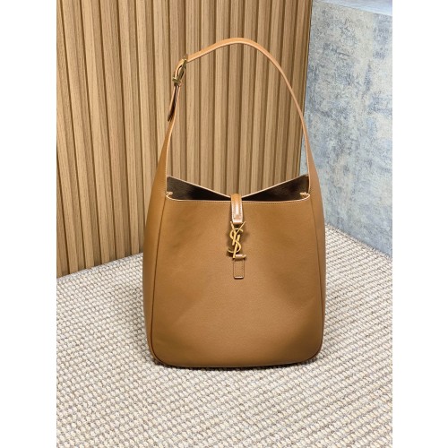 생로랑 생로랑 LE 5 A 7 라지 호보백 753837