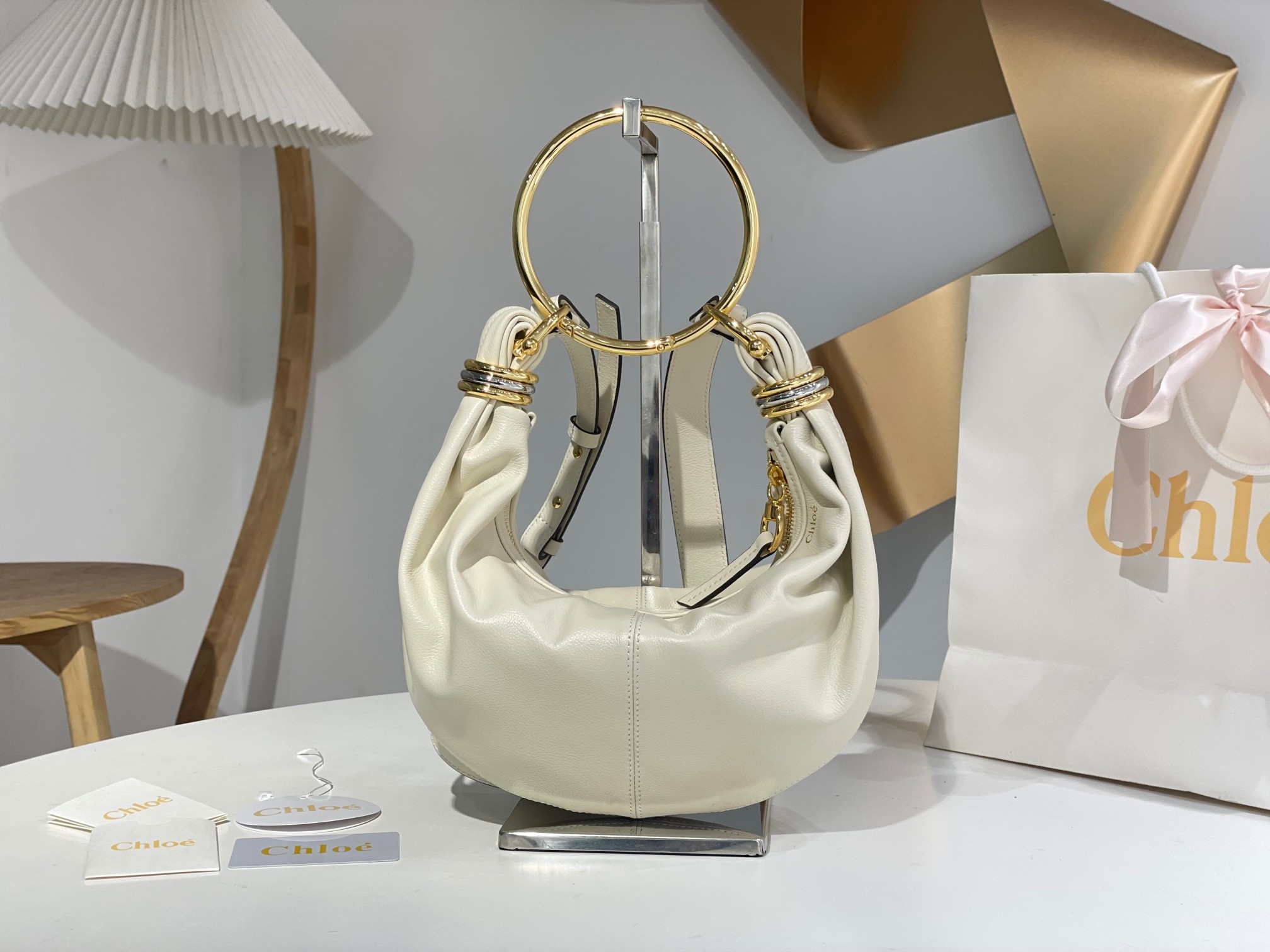 끌로에 브레이슬릿 백 