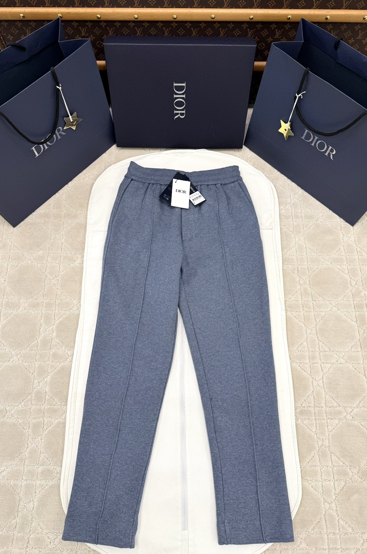 디올 트레이닝 바지