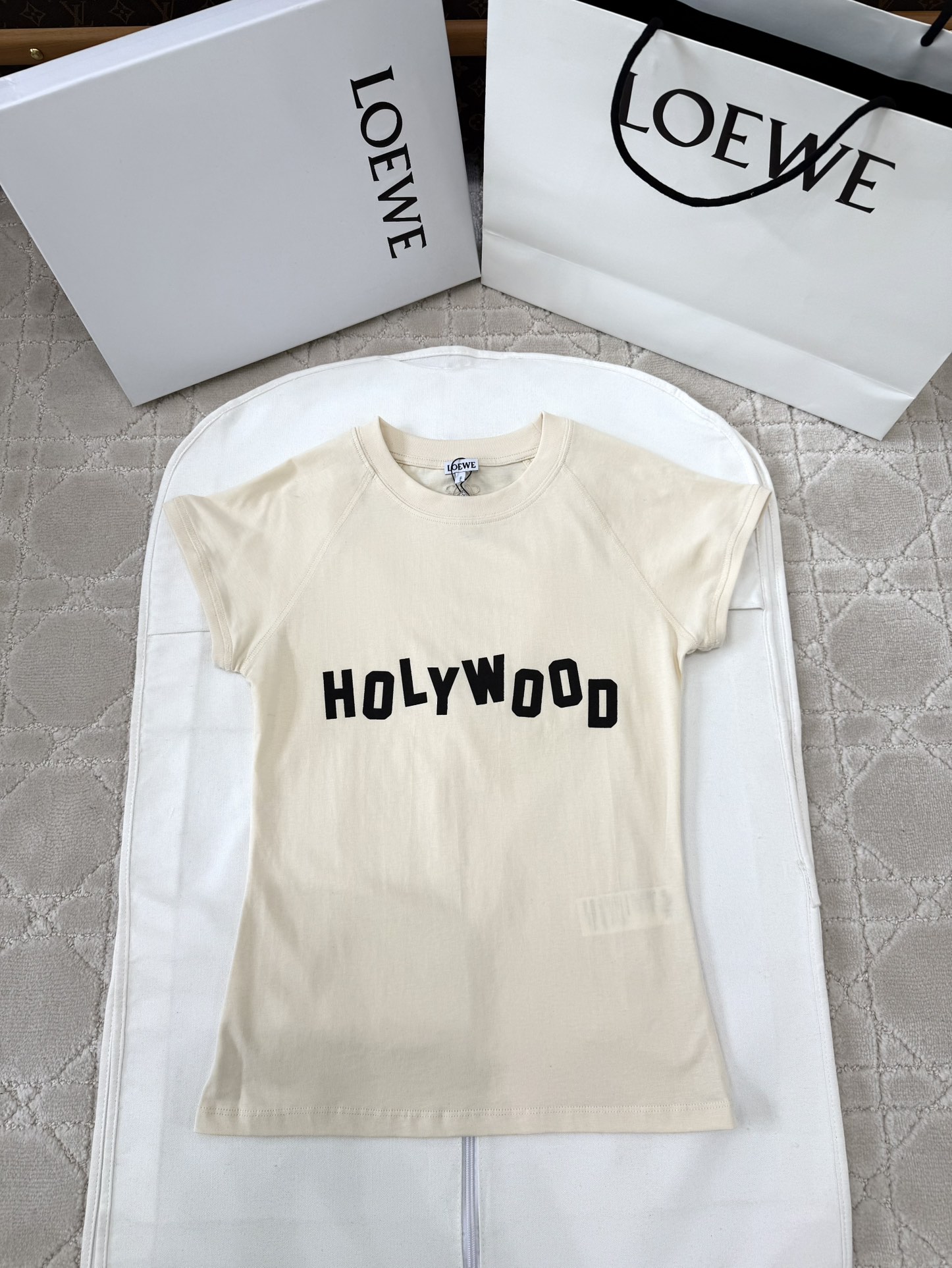 (W) 로에베 반팔티