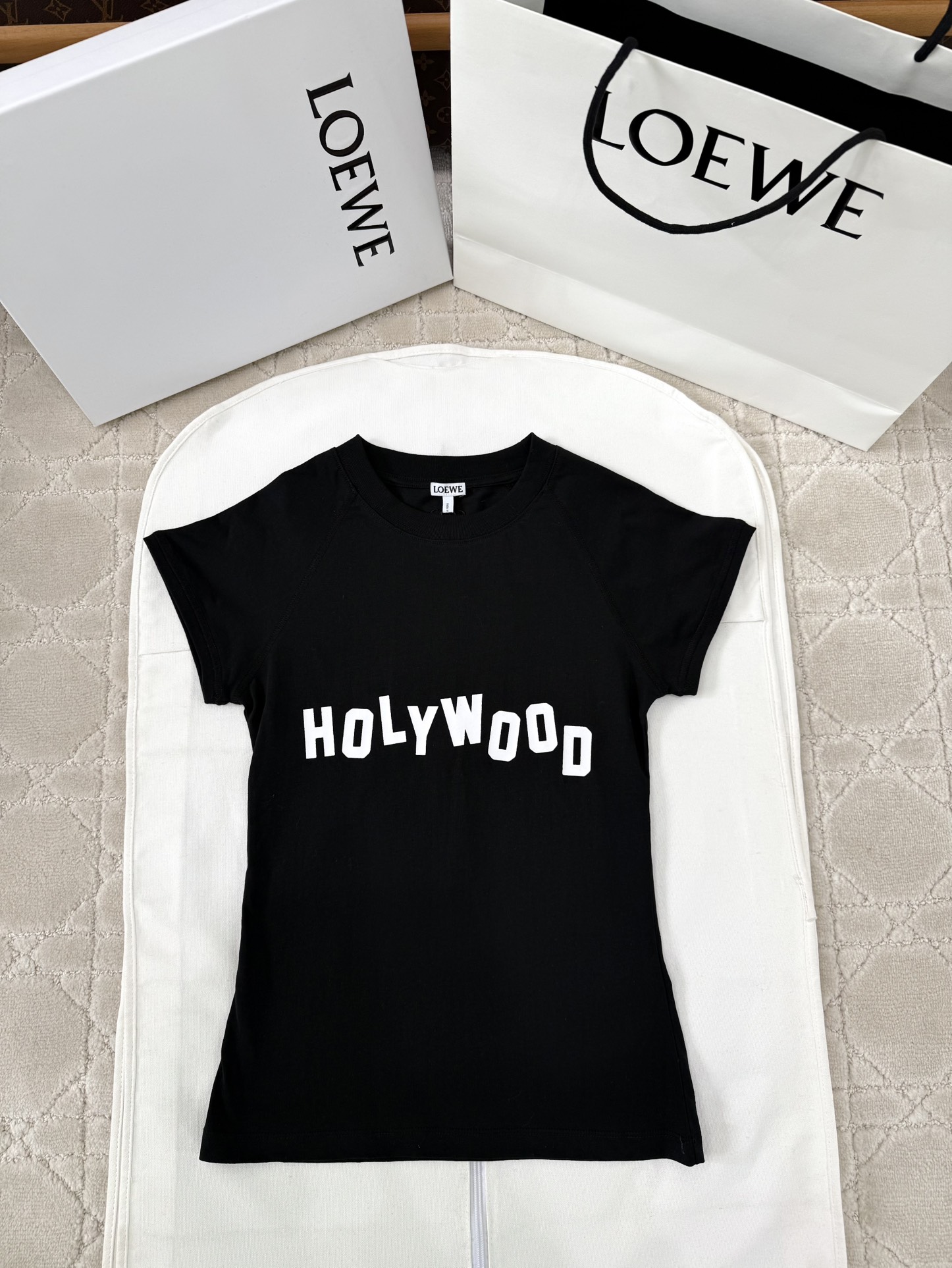 (W) 로에베 반팔티