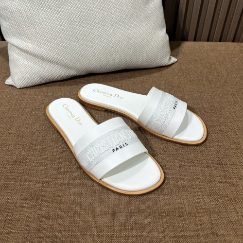 디올 디웨이 슬리퍼 정품급