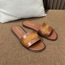 디올 디웨이 슬리퍼 정품급