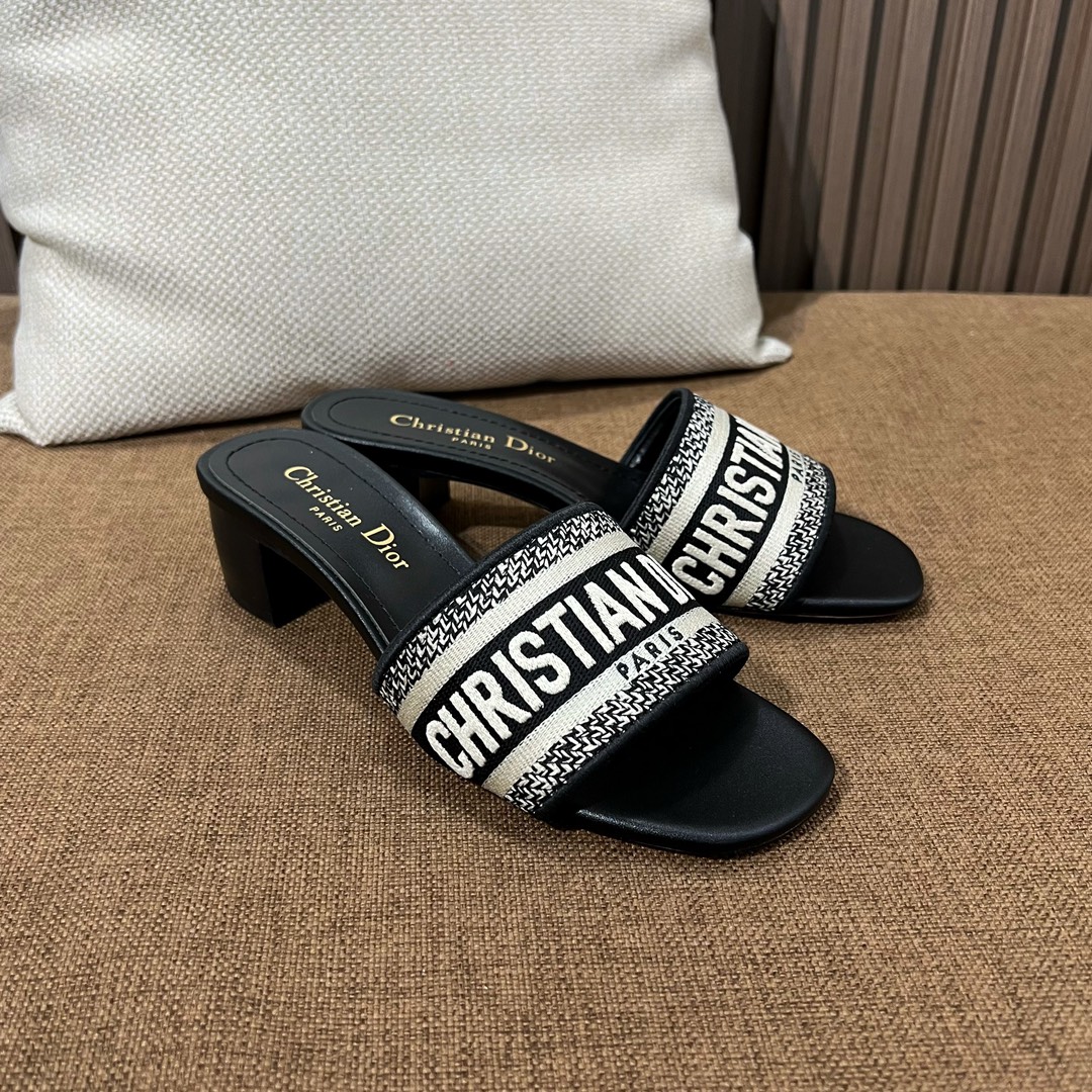 디올 디웨이 뮬 굽높이4.5cm 블랙 정품급