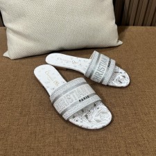 디올 디웨이 슬리퍼 정품급