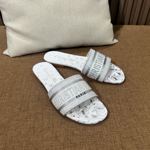 디올 디웨이 슬리퍼 정품급