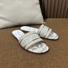 디올 디웨이 슬리퍼 정품급