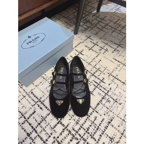 프라다 발레리노 플랫 슈즈