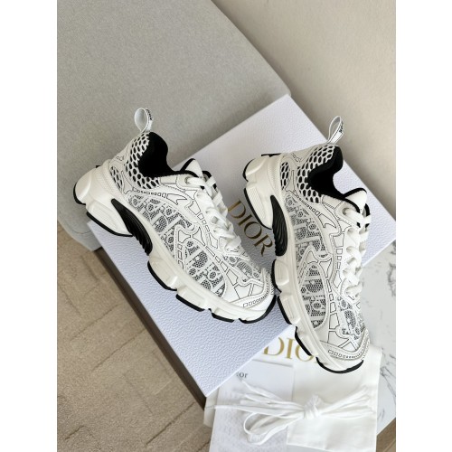 디올 바이브 스니커즈 화이트