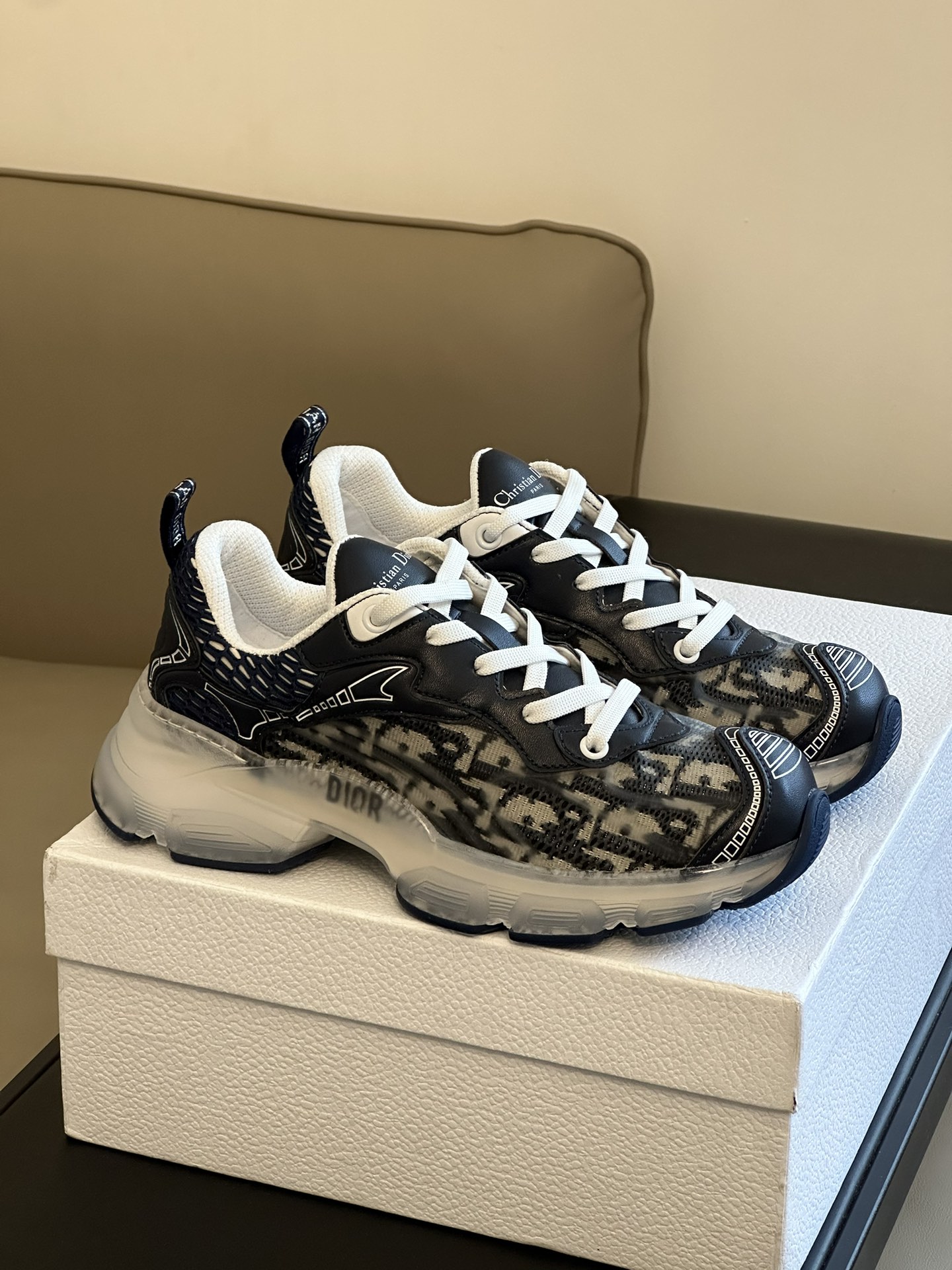 디올 바이브 스니커즈 네이비