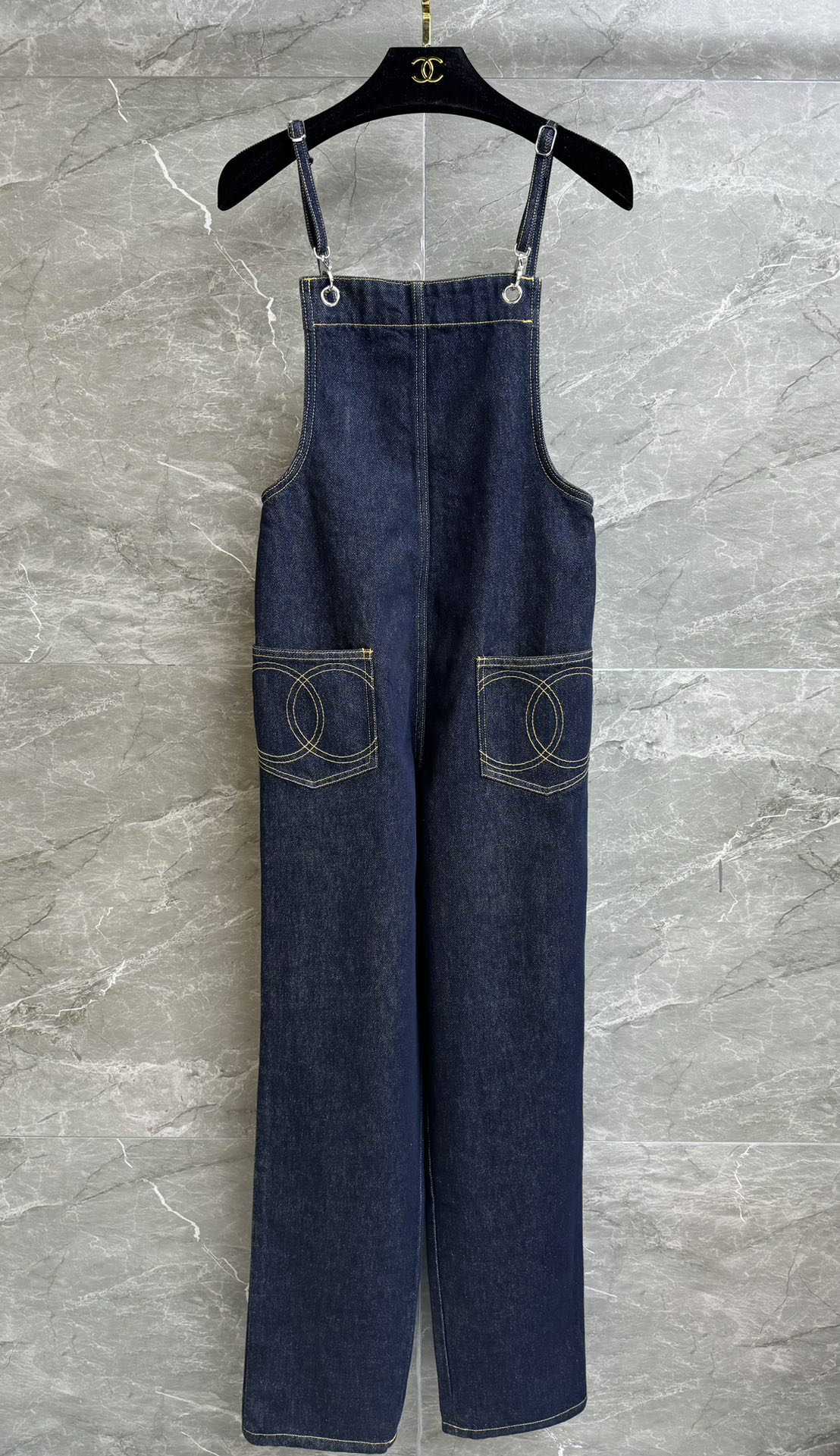 샤넬 멜빵 바지