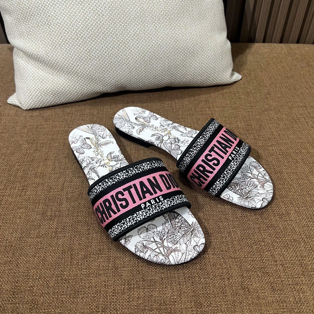 디올 디웨이 슬리퍼 정품급