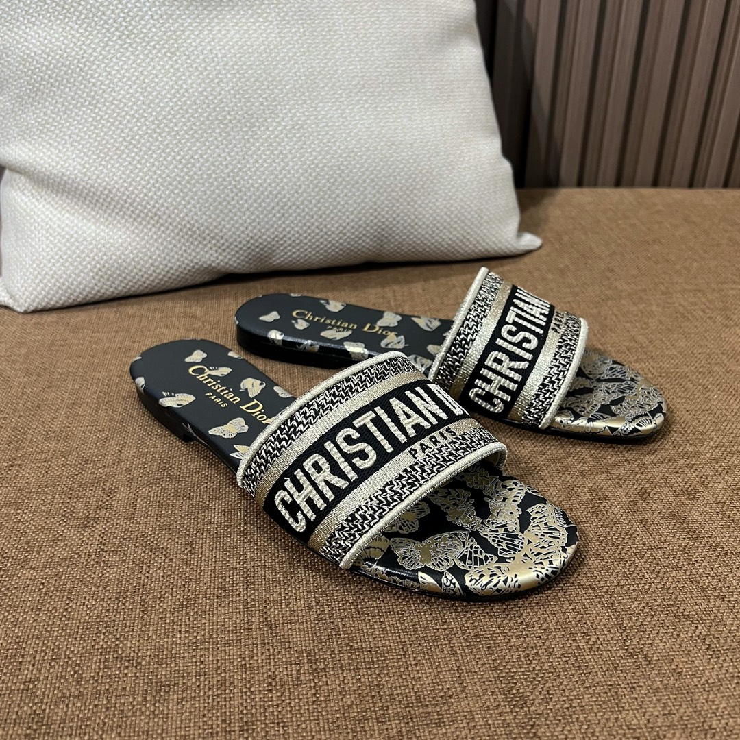 디올 디웨이 슬리퍼 정품급