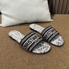 디올 디웨이 슬리퍼 정품급