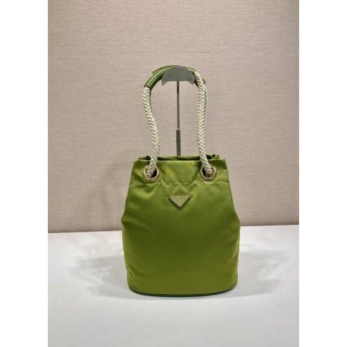 프라다 마리너 리나일론 스몰 버킷 백 1BE082