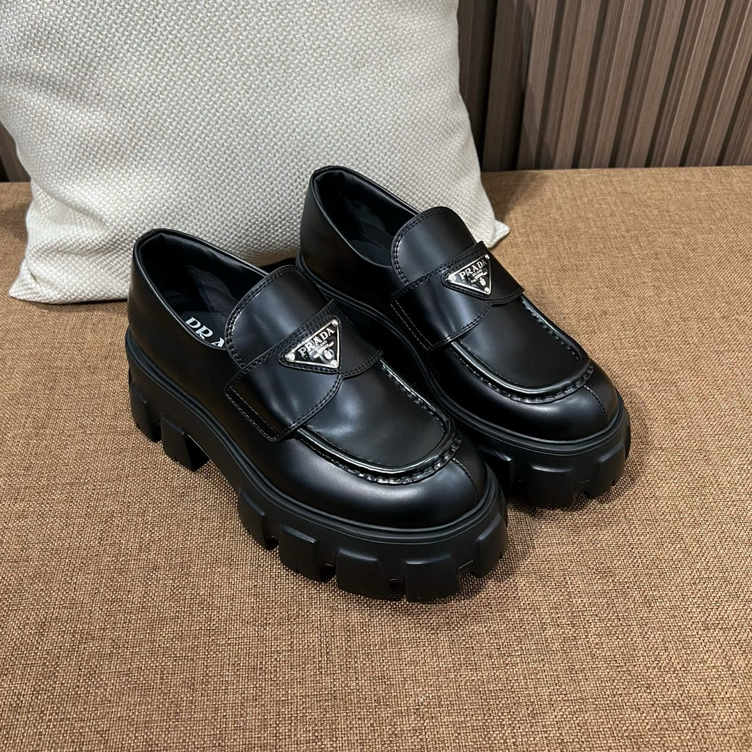 프라다 로퍼 정품급