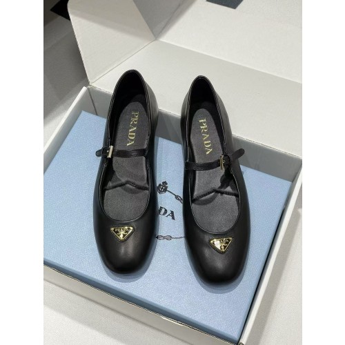 프라다 나파 가죽 발레리나 슈즈