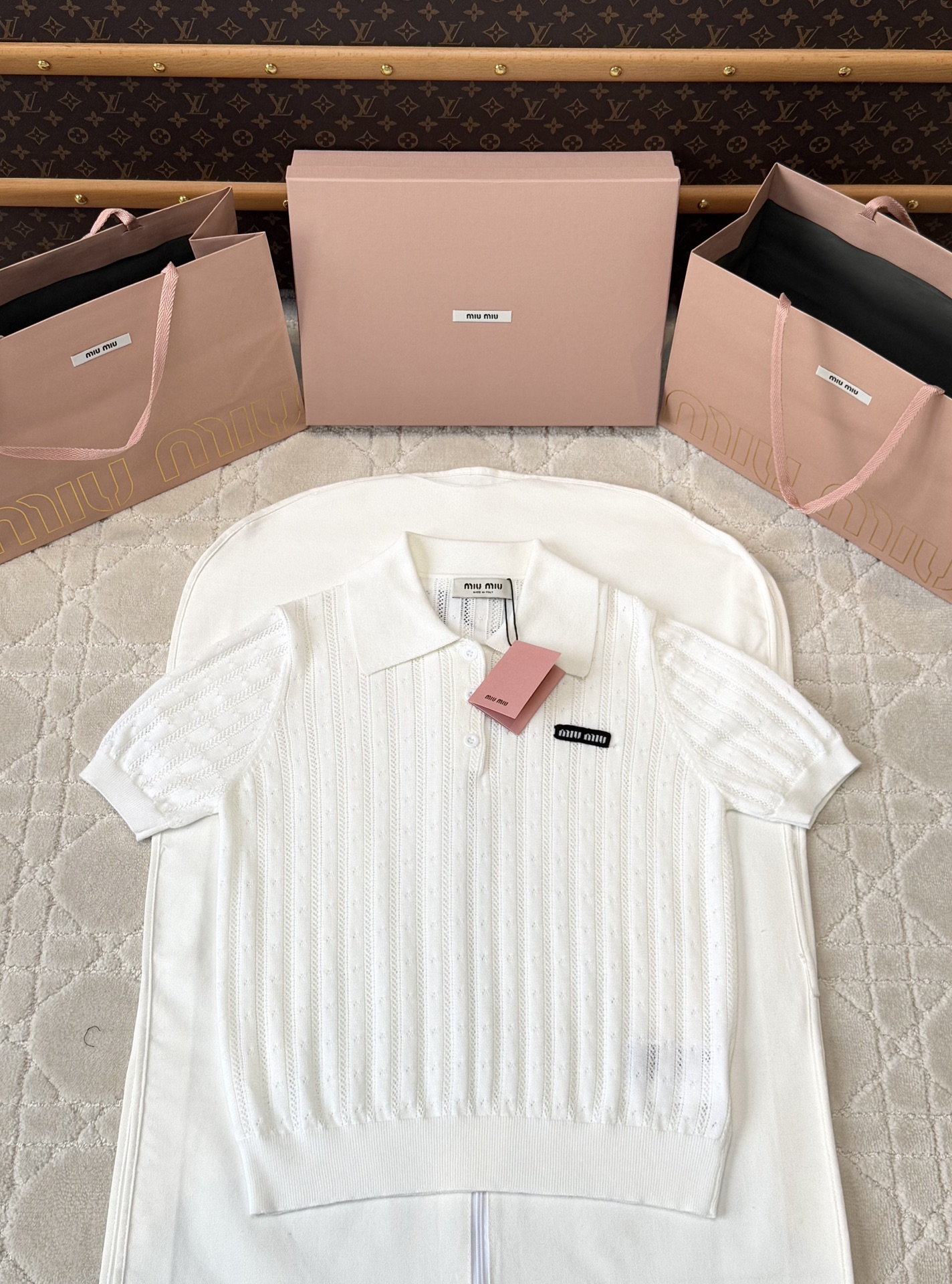 미우미우 반팔티