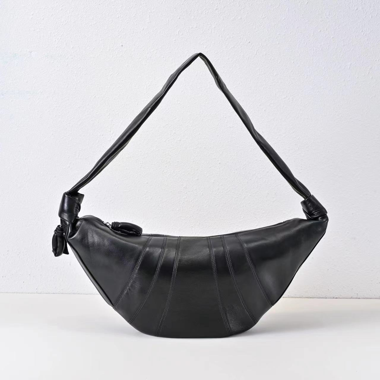 르메르 크루아상 라지 백 블랙