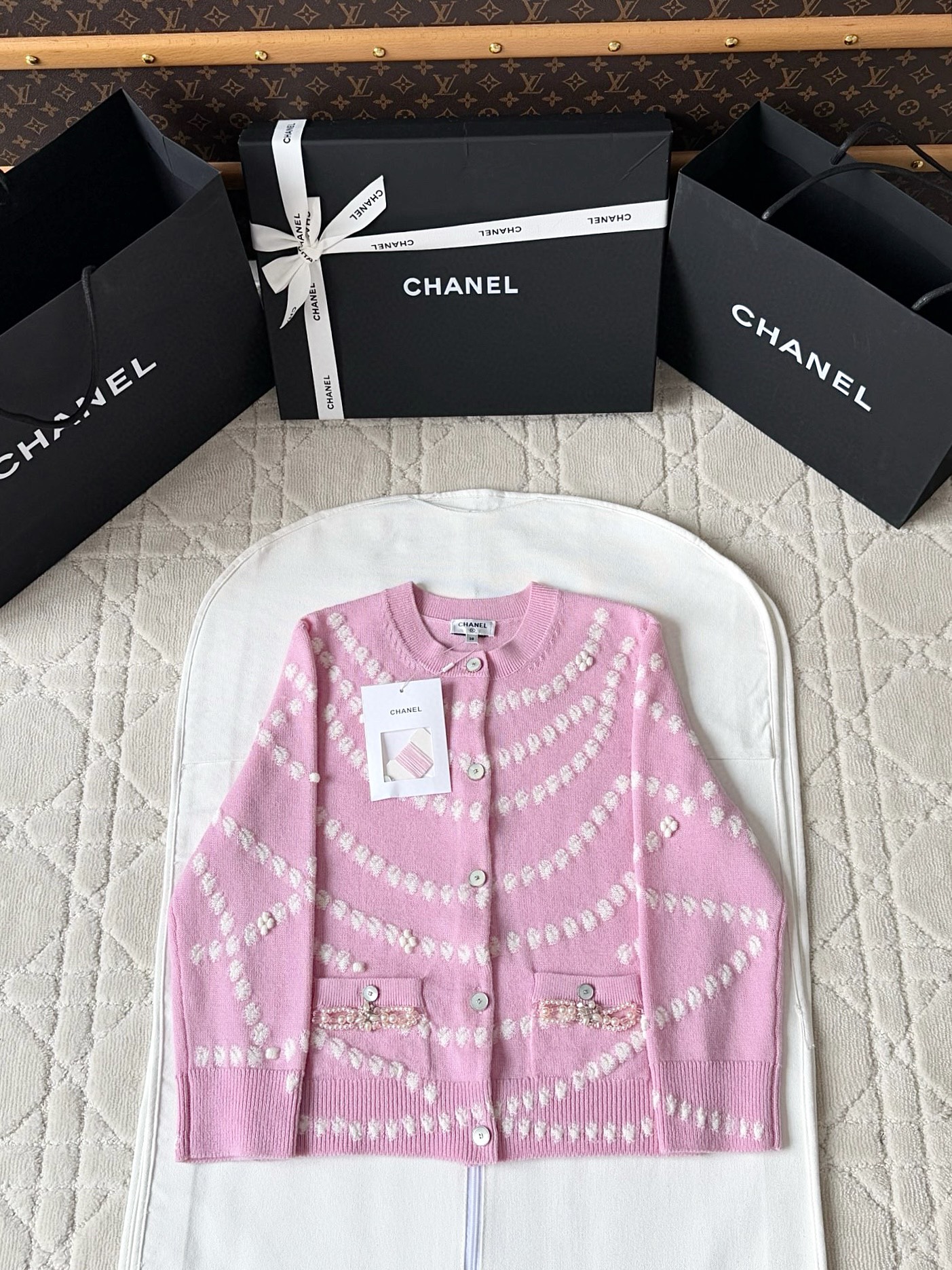 샤넬 25P 진주 가디건