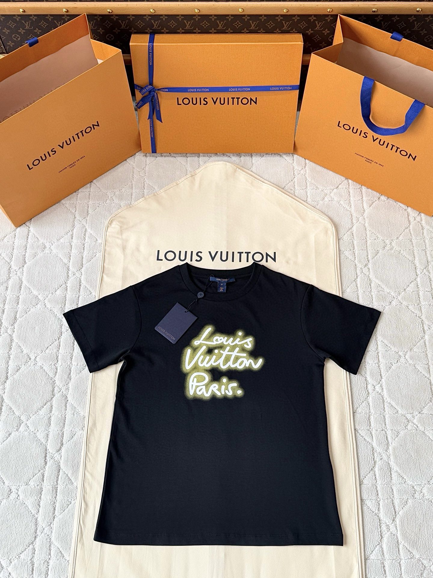 루이비통 반팔티