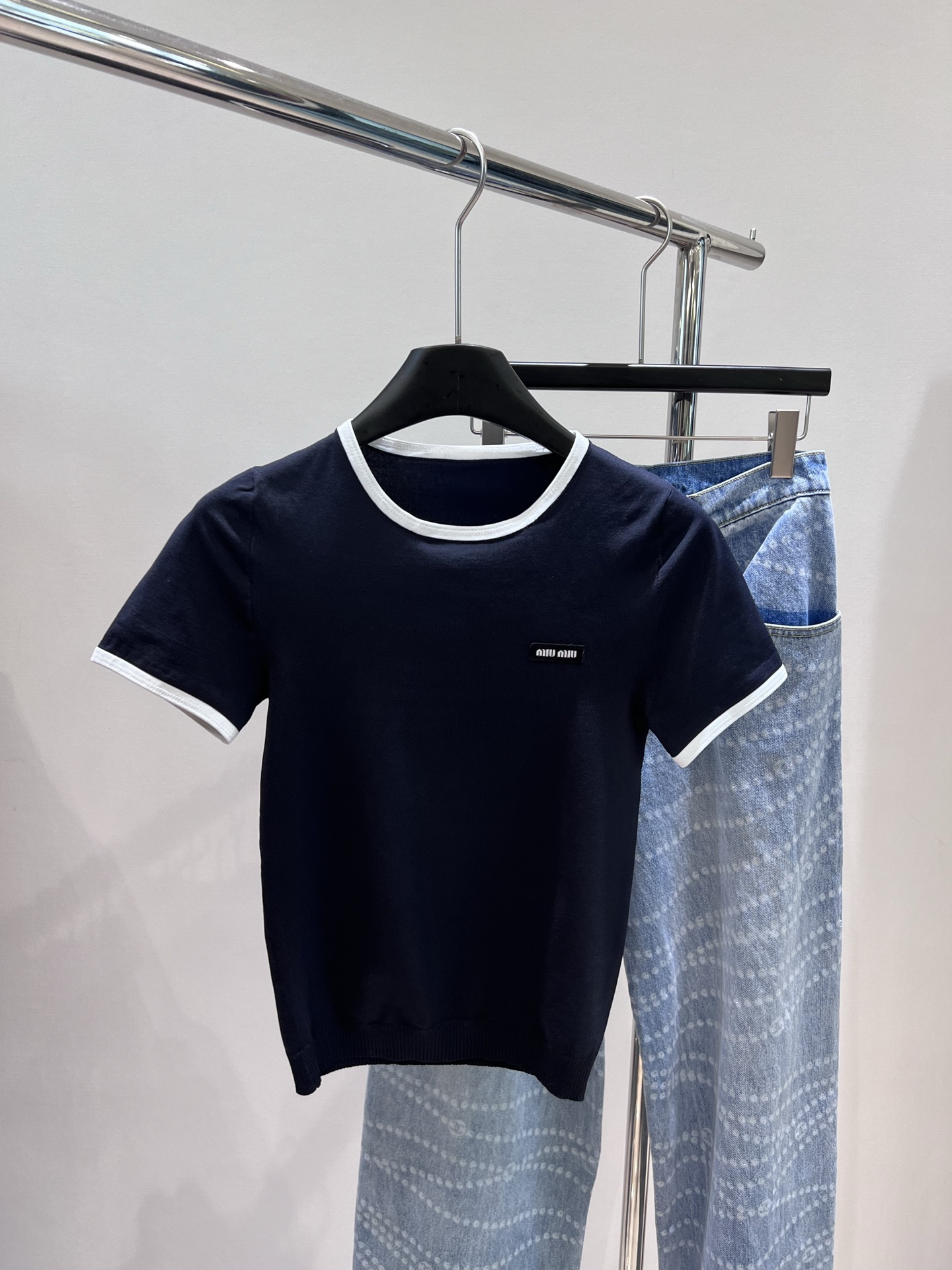 미우미우 반팔티