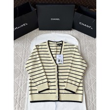 샤넬 25s 스트라이프 v넥 가디건