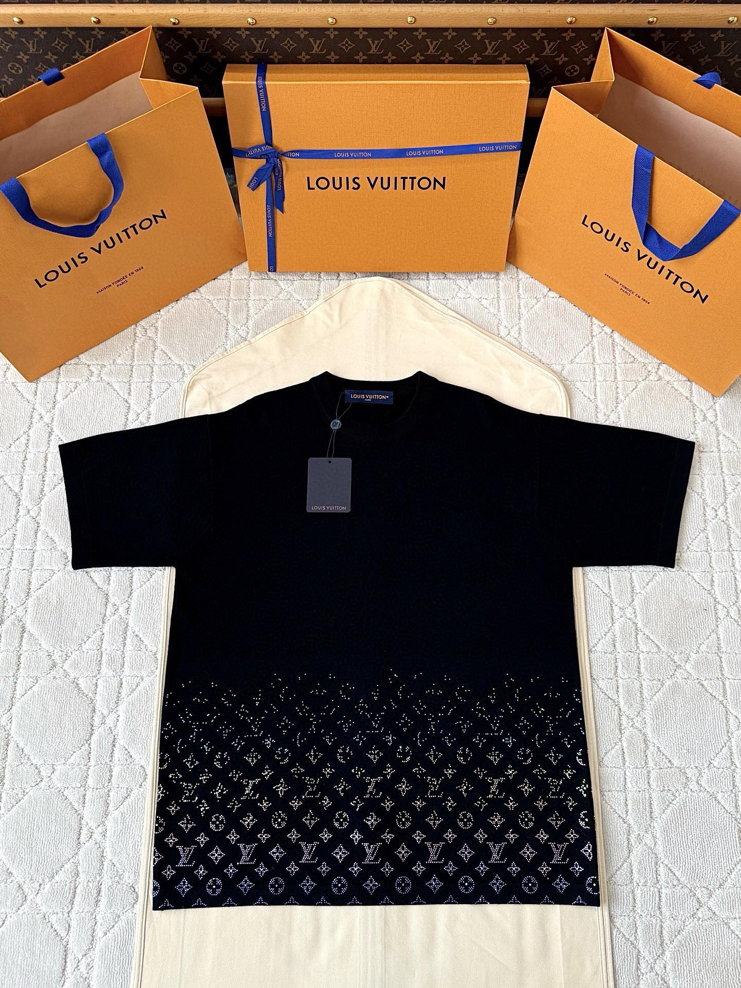 루이비통 반팔티