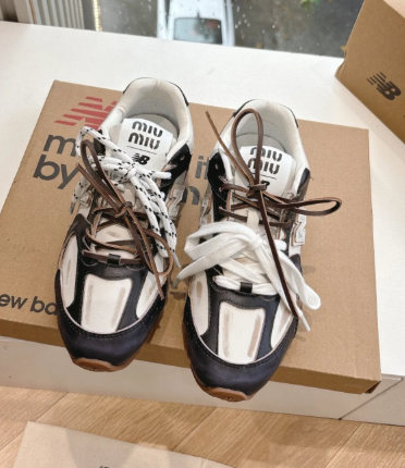 미우미우x뉴발란스 콜라보 스니커즈 정품급