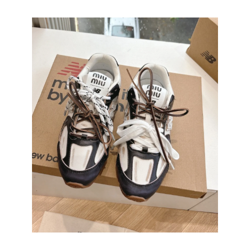 미우미우x뉴발란스 콜라보 스니커즈 정품급
