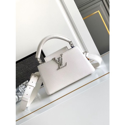 루이비통 카퓌신 이스트웨스트 미니