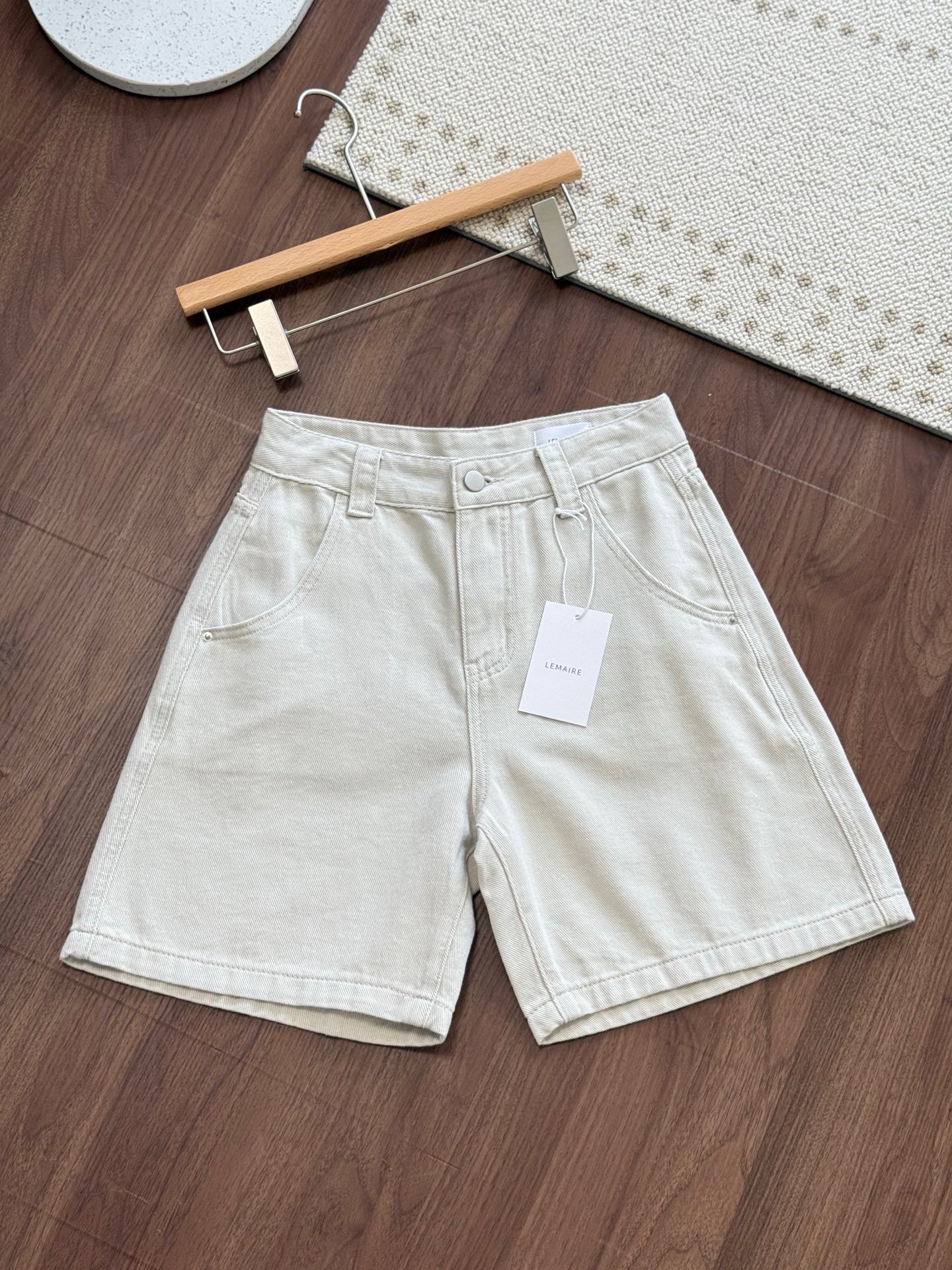 르베르 베이지 반바지