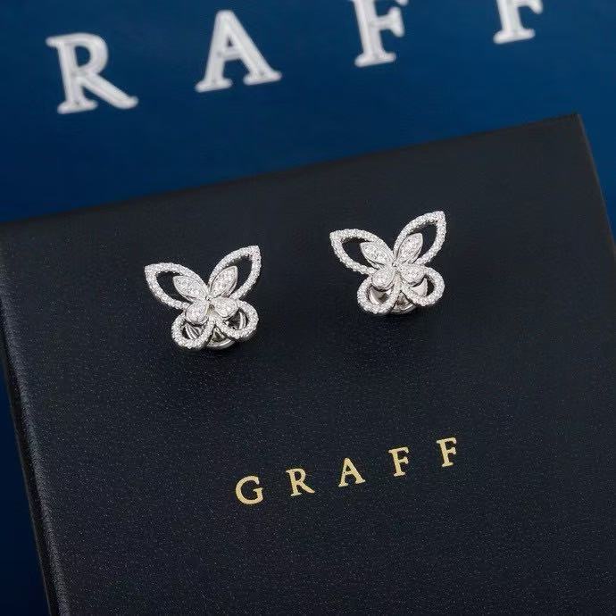 그라프 버터플라이 실루엣 다이아몬드 스터드 이어링