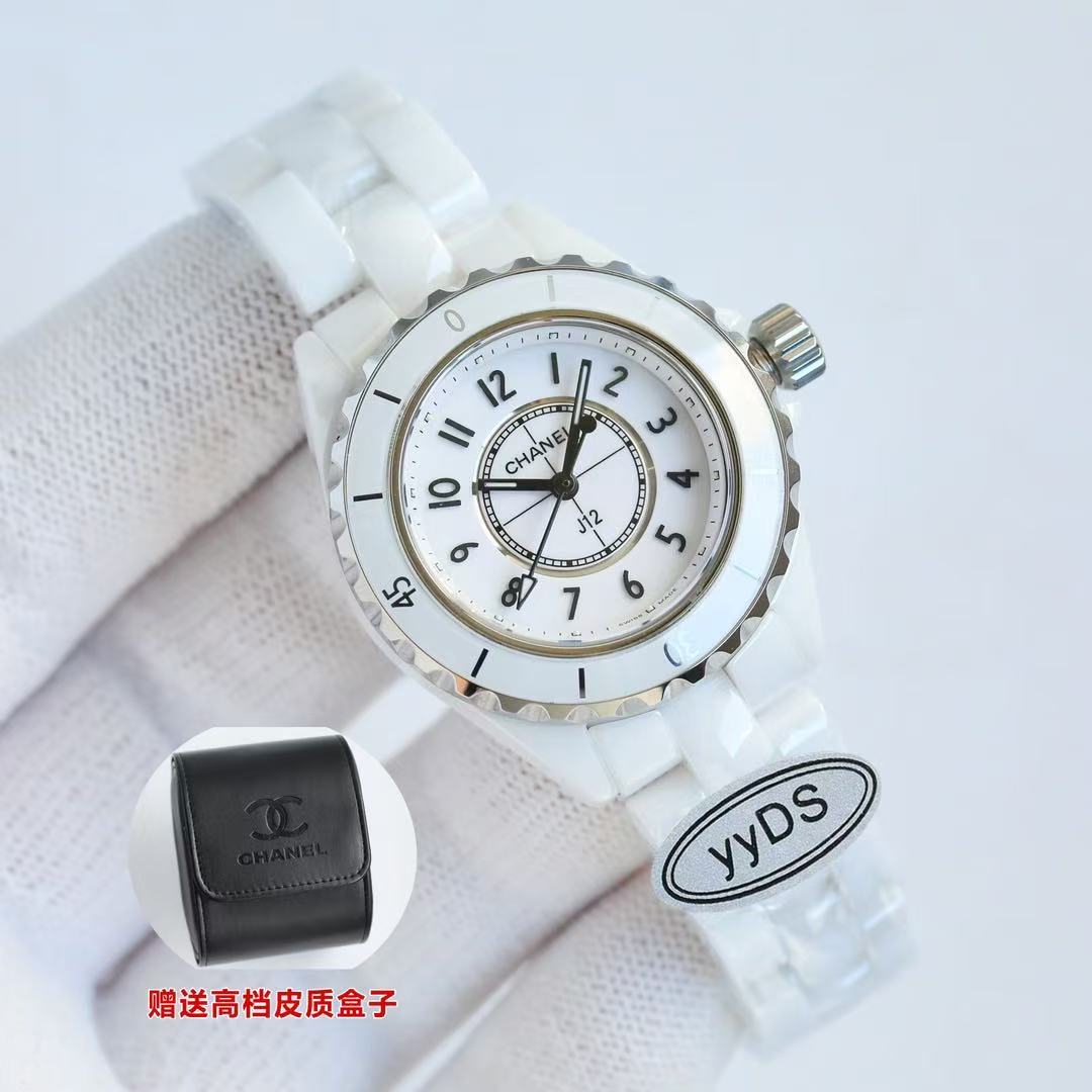 샤넬 J12워치 33mm 화이트 쿼츠
