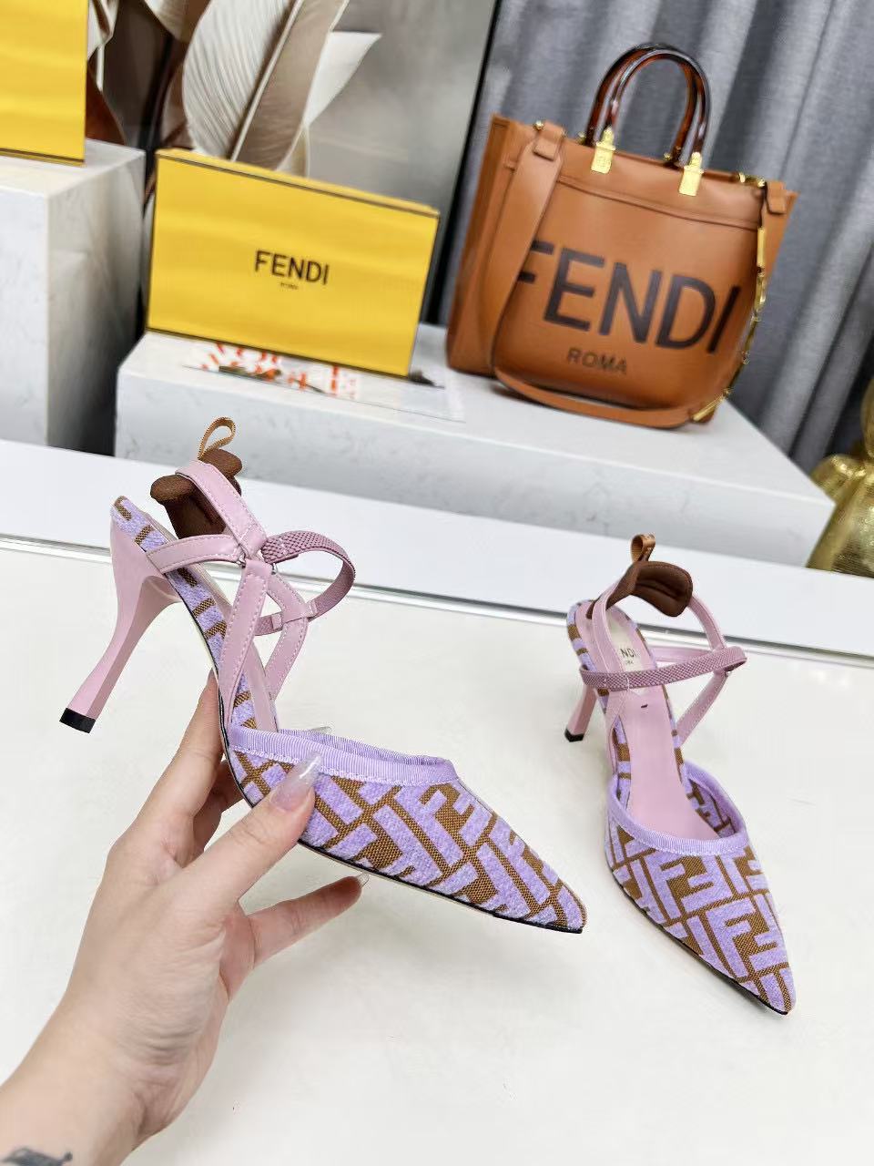 펜디 슬링백 8.5cm