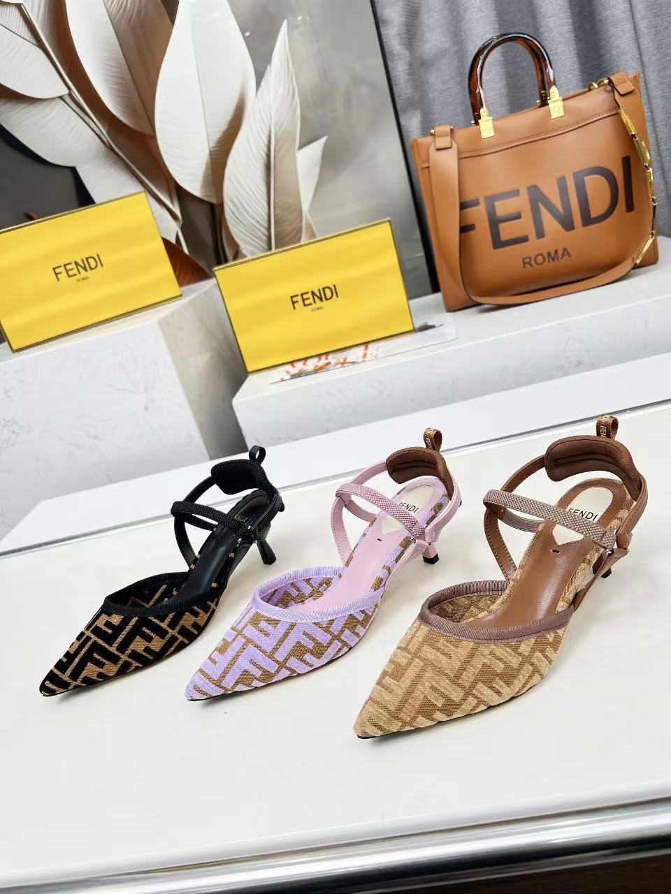 펜디 슬링백 5.5cm