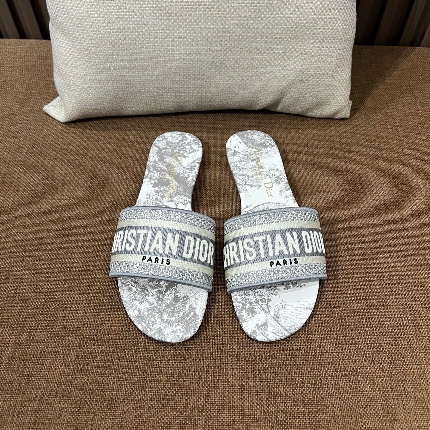 디올 오블리크 드웨이 뮬 그레이 [정품급]