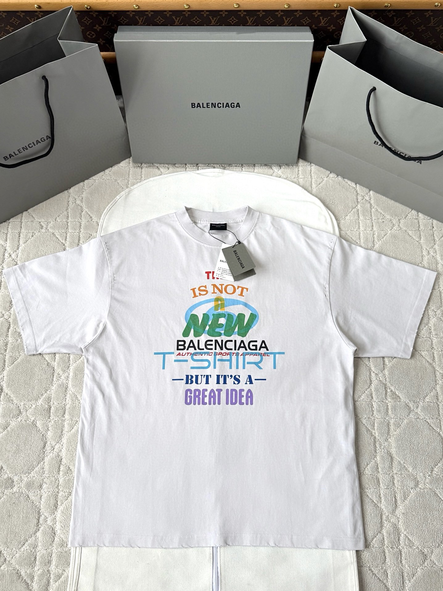 발렌시아가 25ss 프린트 티셔츠