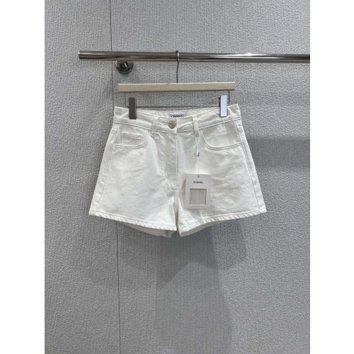 샤넬 25ss 화이트 반바지