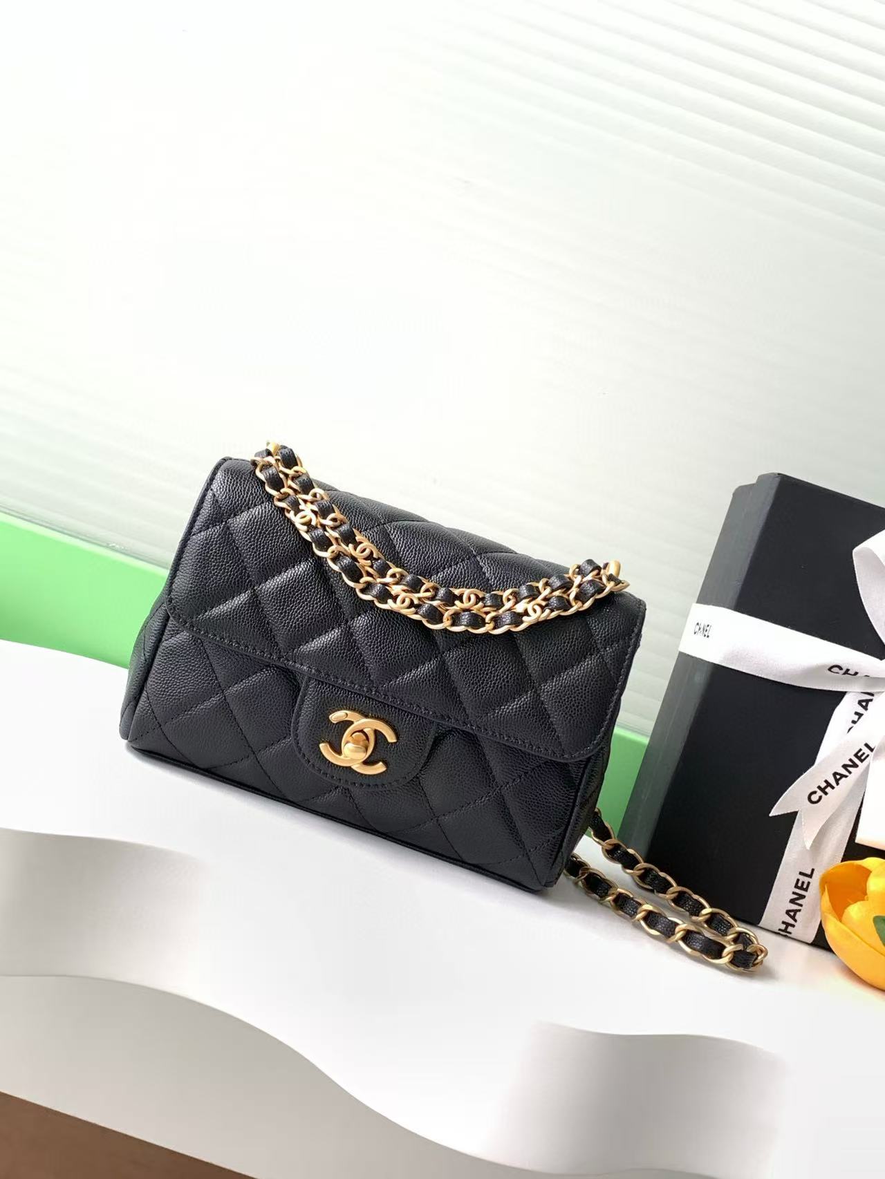 샤넬 체인 플랩백 미니 as5239