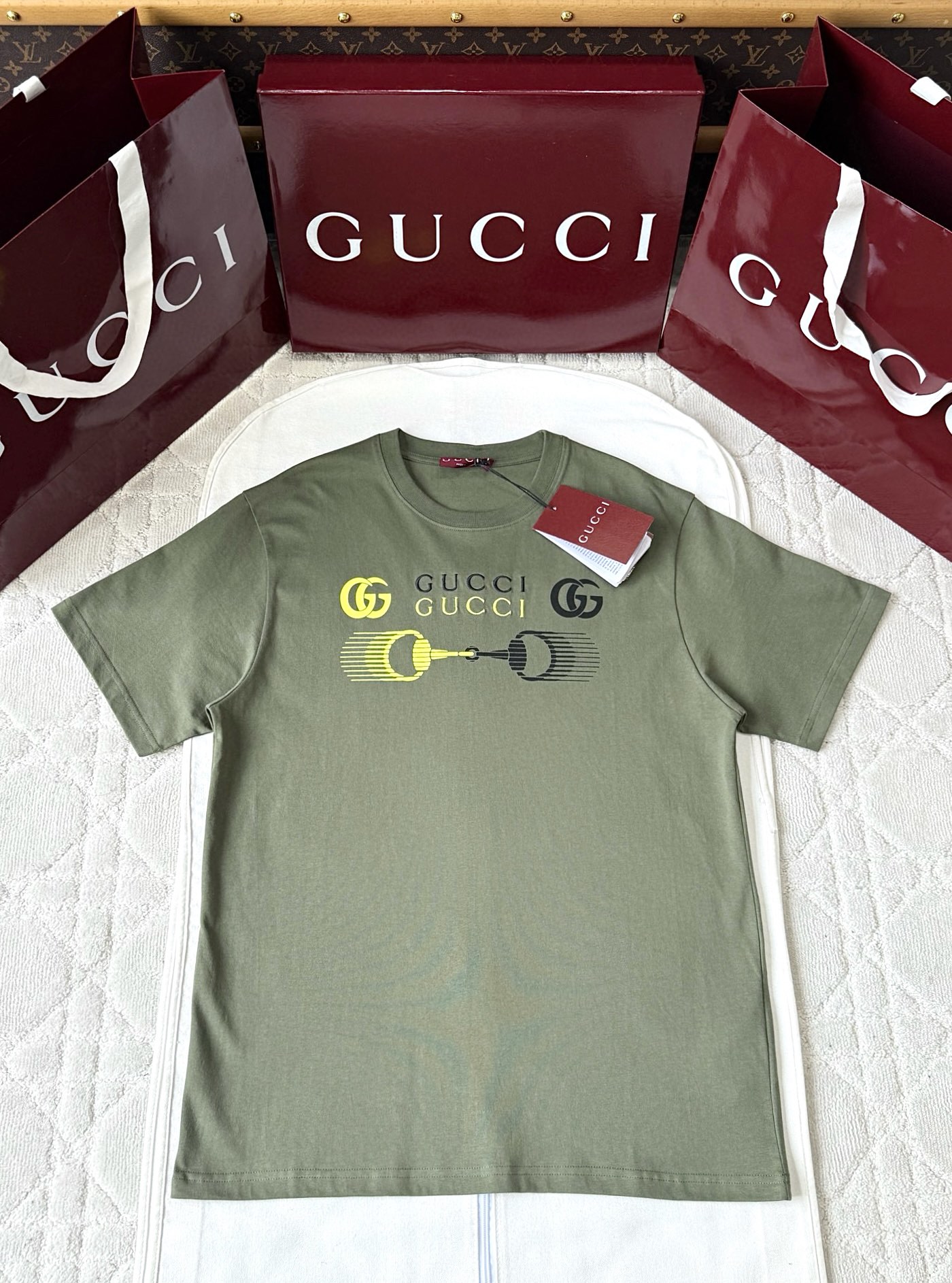 구찌 로고 프린트 반팔 티셔츠